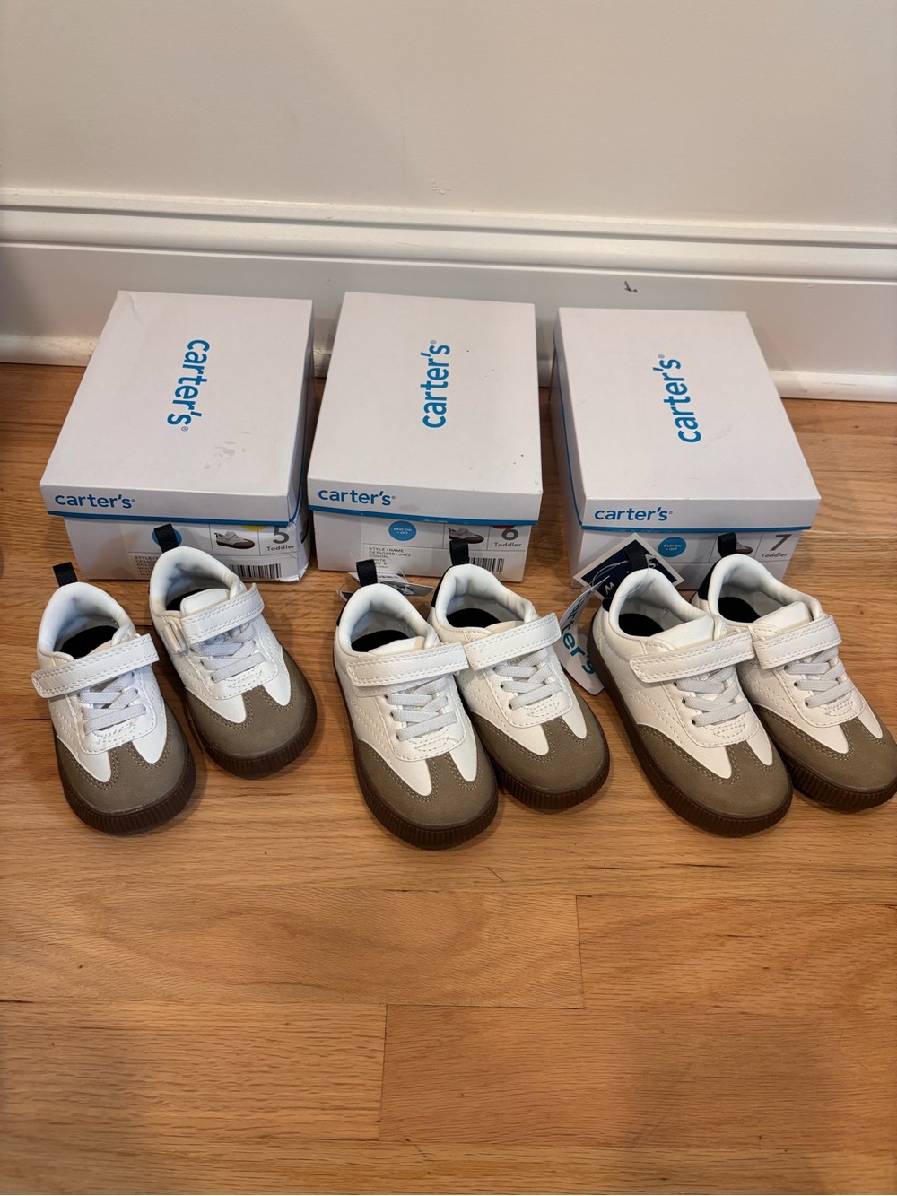 Carter's Toddler Boys Jazz Sneakers in white size 5, 6 & 7 set brand new in box